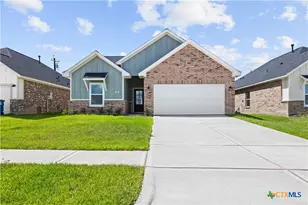 308 Cardinal Dr, Port Lavaca, TX 77979 - Photo 1