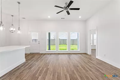 308 Cardinal Drive, Port Lavaca, TX 77979 - Photo 5