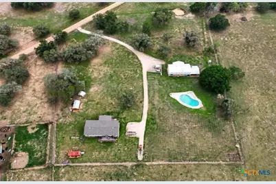 6072 County Road 122, Hallettsville, TX 77964 - Photo 35