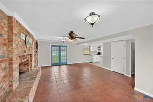 6072 Co Rd 122, Hallettsville, TX 77964 - Photo 25