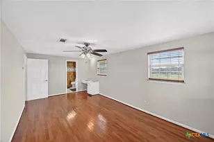 6072 Co Rd 122, Hallettsville, TX 77964 - Photo 17
