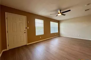 1409 N Bishop St, San Marcos, TX 78666 - Photo 3