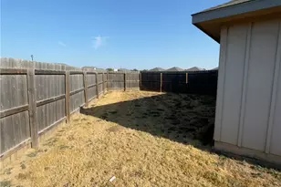 1956 Lively Ln, Temple, TX 76502 - Photo 11