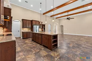 611 Shady Hollow, New Braunfels, TX 78132 - Photo 5