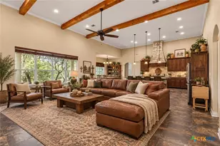 611 Shady Hollow, New Braunfels, TX 78132 - Photo 3