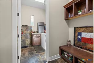 611 Shady Hollow, New Braunfels, TX 78132 - Photo 9
