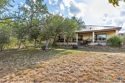 611 Shady Hollow, New Braunfels, TX 78132 - Photo 5