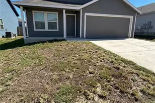 819 Summit Ter, Seguin, TX 78155 - Photo 1