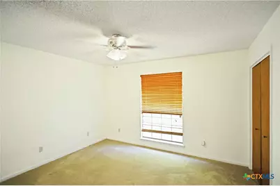 1629 Us-183, Lockhart, TX 78644 - Photo 23