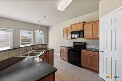 8016 Hawthorn, Temple, TX 76502 - Photo 13