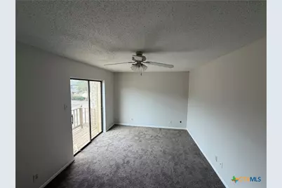 114 Kreekview Drive, Victoria, TX 77904 - Photo 7
