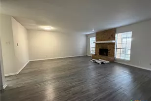 114 Kreekview Dr, Victoria, TX 77904 - Photo 3