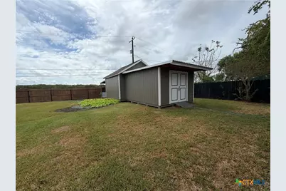 3205 Swan Drive, Victoria, TX 77901 - Photo 11
