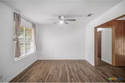302 Brooks Road, Victoria, TX 77904 - Photo 5