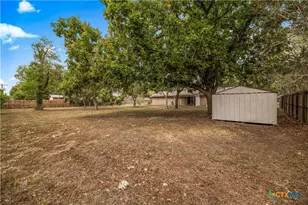 302 Brooks Rd, Victoria, TX 77904 - Photo 23