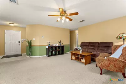 516 Denise Drive, New Braunfels, TX 78130 - Photo 5