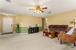 516 Denise Dr, New Braunfels, TX 78130 - Photo 5