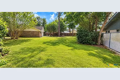 303 Milton Street, Victoria, TX 77901 - Photo 7