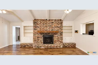303 Milton Street, Victoria, TX 77901 - Photo 13