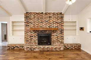 303 Milton St, Victoria, TX 77901 - Photo 13