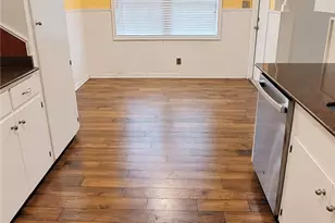 303 Milton St, Victoria, TX 77901 - Photo 19