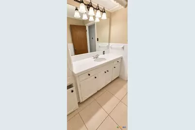 303 Milton Street, Victoria, TX 77901 - Photo 29