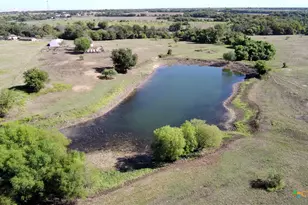 2379 Spring Valley Rd, Lorena, TX 76655 - Photo 7