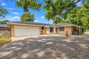 512 N Ave F, Shiner, TX 77984 - Photo 5