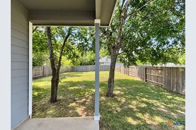 911 E Seideman Street, Seguin, TX 78155 - Photo 17