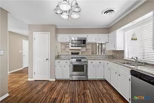 112 Laguna Dr, Victoria, TX 77904 - Photo 7
