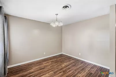 112 Laguna Drive, Victoria, TX 77904 - Photo 11