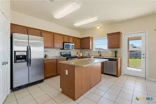 2201 Isabelle Dr, Copperas Cove, TX 76522 - Photo 7