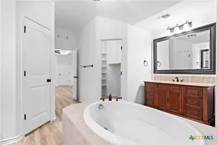 1010 Woodland Bend Cir, Salado, TX 76571 - Photo 21