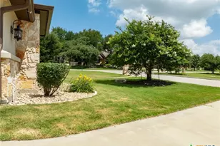 1010 Woodland Bend Cir, Salado, TX 76571 - Photo 5