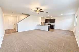 3985 Prairie Crk, New Braunfels, TX 78132 - Photo 7