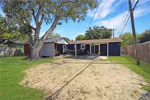 1621 Burkedale Dr, Port Lavaca, TX 77979 - Photo 13