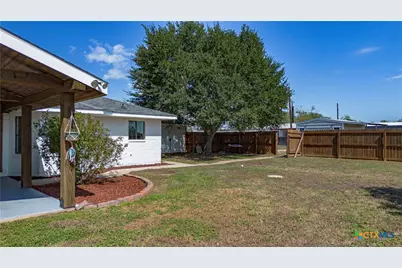 555 Fm 477, Seguin, TX 78155 - Photo 35