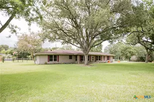 12 Jade Dr, Victoria, TX 77904 - Photo 3