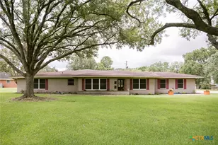 12 Jade Dr, Victoria, TX 77904 - Photo 1