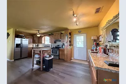 450 W Kruse Avenue, Port Lavaca, TX 77979 - Photo 17
