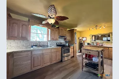 450 W Kruse Avenue, Port Lavaca, TX 77979 - Photo 19