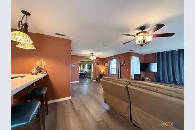 450 W Kruse Avenue, Port Lavaca, TX 77979 - Photo 9