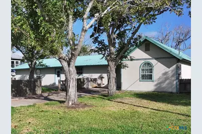 450 W Kruse Avenue, Port Lavaca, TX 77979 - Photo 1