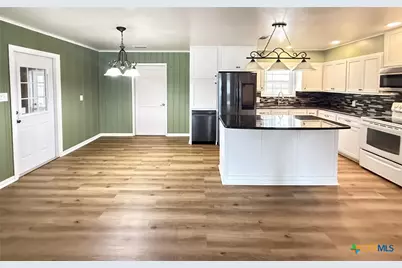 306 Angus Street, Victoria, TX 77904 - Photo 7