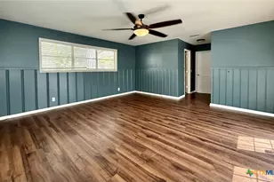 306 Angus St, Victoria, TX 77904 - Photo 11