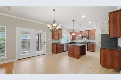 2022 Cotton Boulevard, New Braunfels, TX 78130 - Photo 9