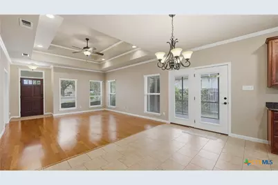 2022 Cotton Boulevard, New Braunfels, TX 78130 - Photo 7