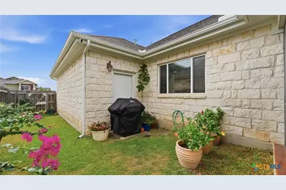 2022 Cotton Boulevard, New Braunfels, TX 78130 - Photo 33