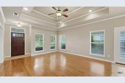 2022 Cotton Boulevard, New Braunfels, TX 78130 - Photo 5