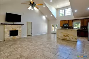 1761 Cottonwood Rd, Fischer, TX 78623 - Photo 5